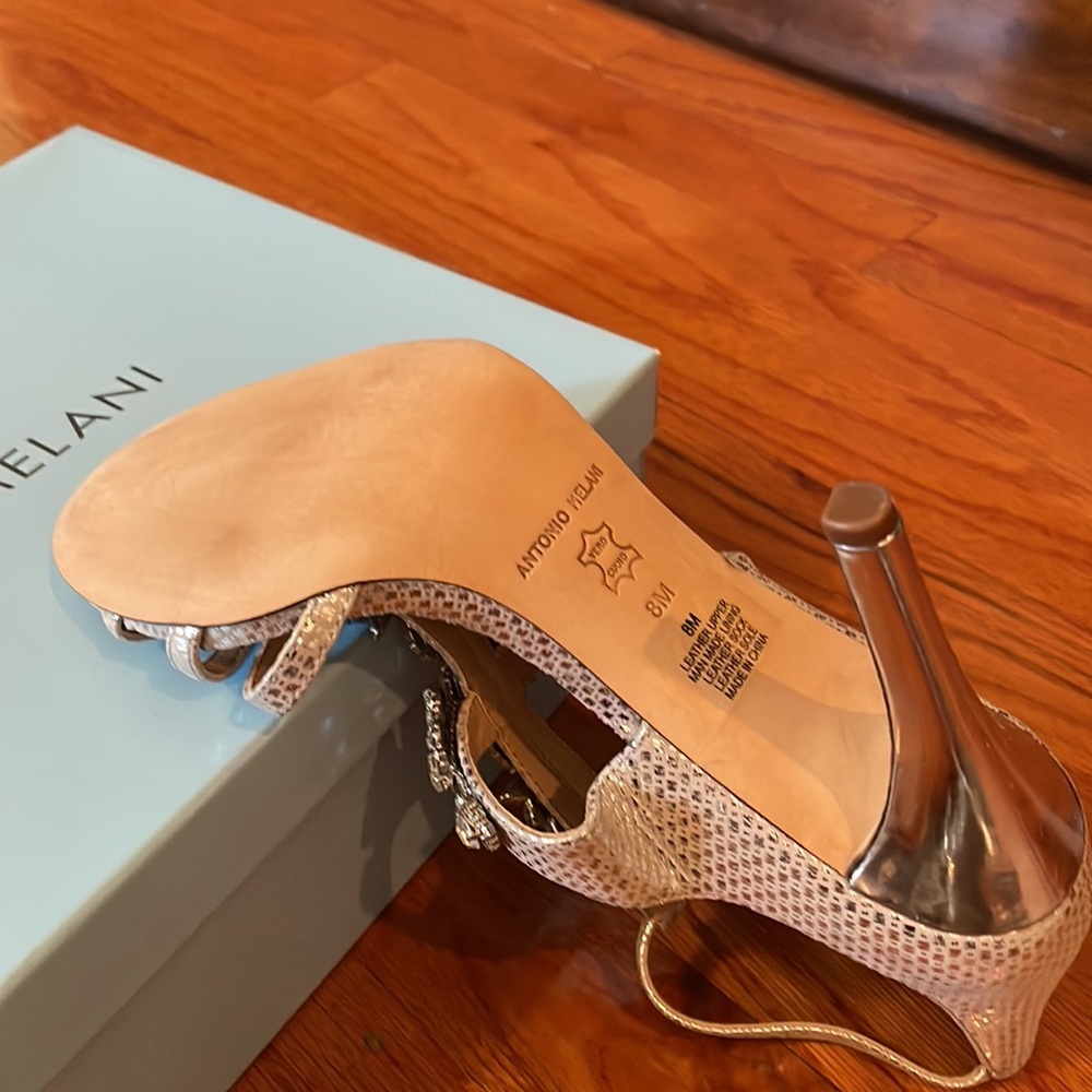 ⭐️Antonio Melanie bryana color chalk silver size 8 women’s heels dressy ⭐️ - Picture 7 of 7